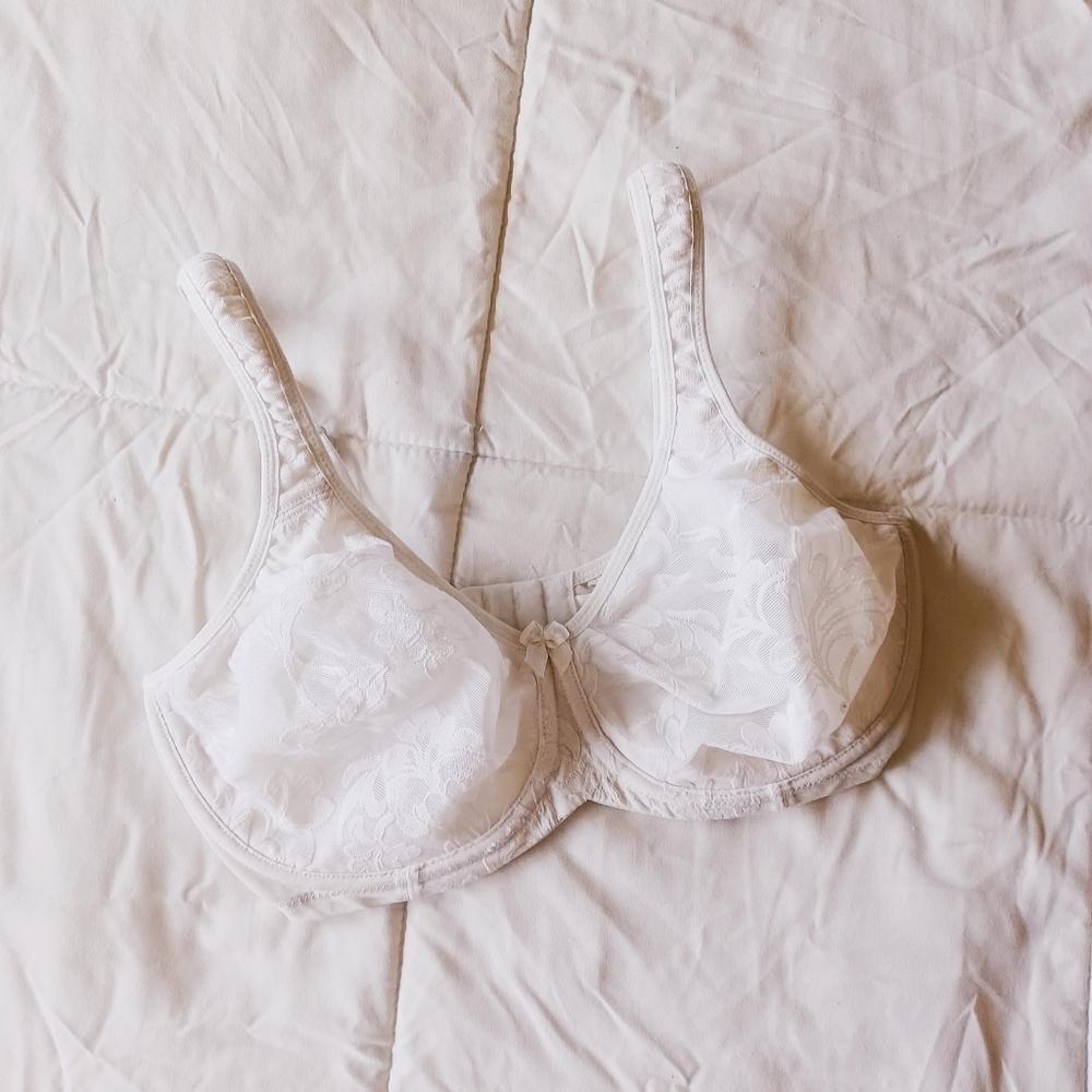 Breezies White Lace Unlined Full Coverage Bra Thick Straps Adjustable Lingerie
